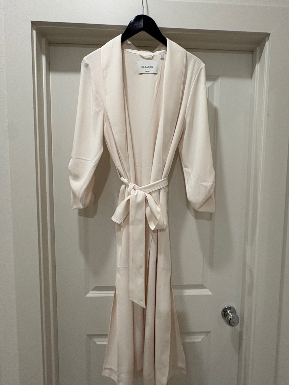 Kahlo Robe Light Birch Sz Medium NWOT